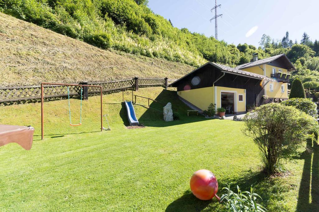 Ferienhaus Christine Taxenbach Esterno foto